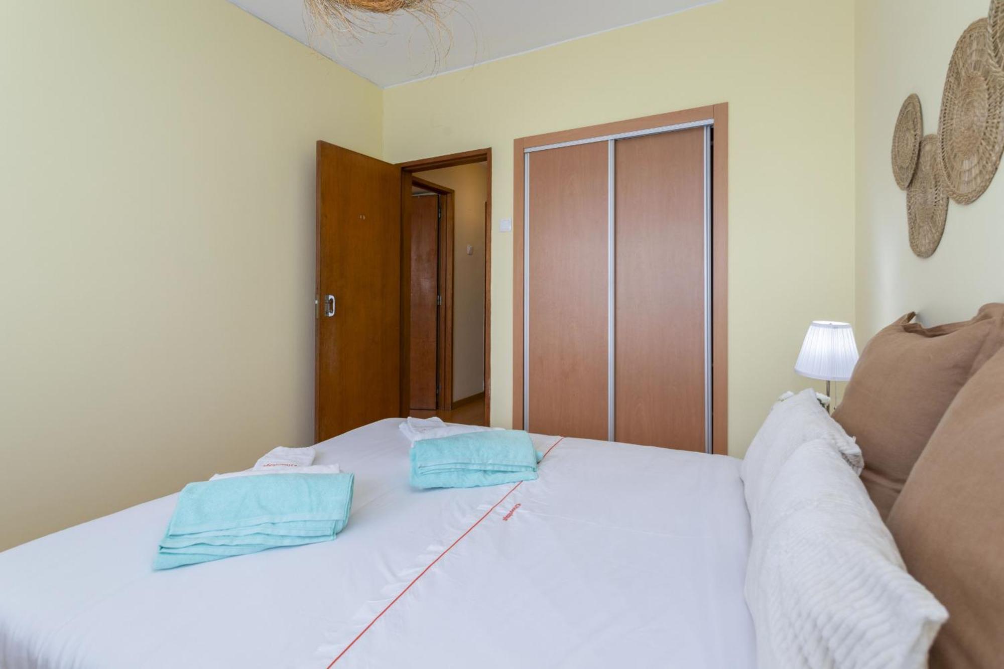 New! Quarteira Sea View Apartment Екстериор снимка