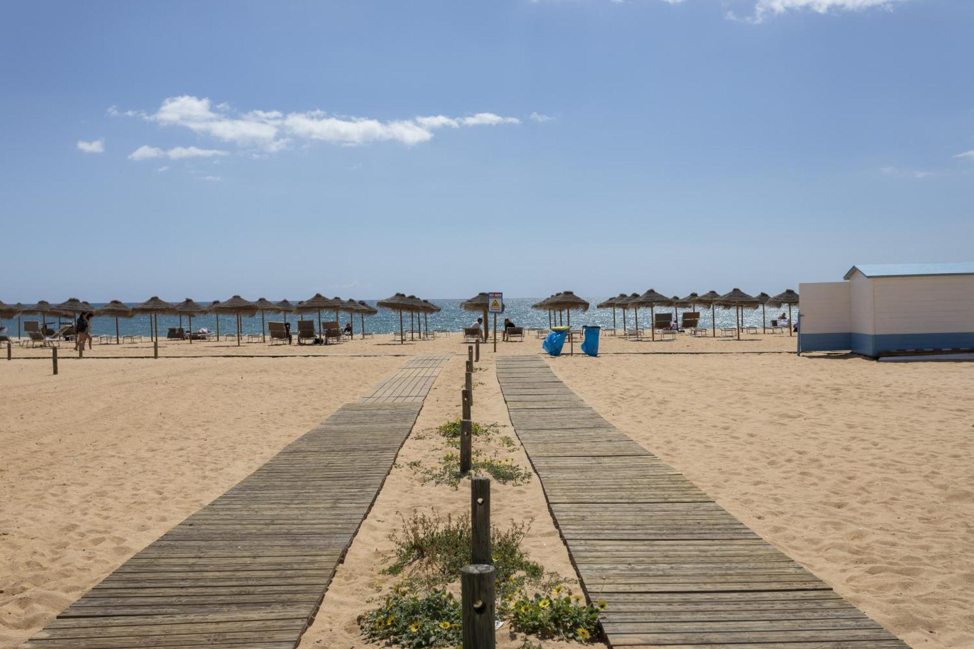 New! Quarteira Sea View Apartment Екстериор снимка